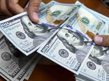 پیش‌بینی قیمت دلار برای فردا، چهارشنبه ۱۲ آذر – تابناکپیش‌بینی قیمت دلار فردا چهارشنبه ۱۲ آذر؛ آخرین تحلیل‌ها